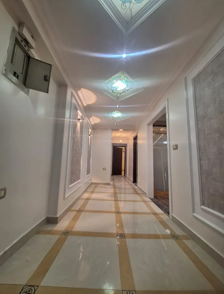 شقة 220م فاخرة كالقصور بعباس العقاد الرئيسي - مسجلة شهر عقاري - عقار في مدينة نصر