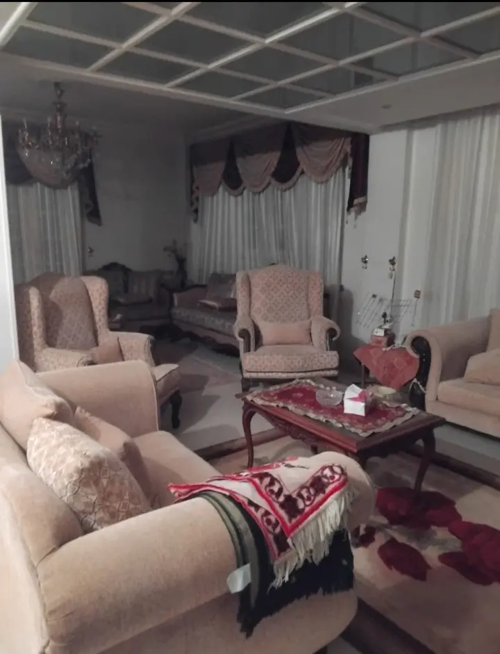 شقة 140م مفروشة بالكامل (عفش مستورد) بجوار الحديقة الدولية - عقار في مدينة نصر