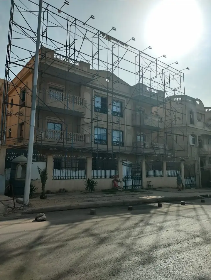 فيلا 661م على التسعين الجنوبي مباشرة - أمام Dusit (رخصة فندقي) - عقار في مدينة نصر