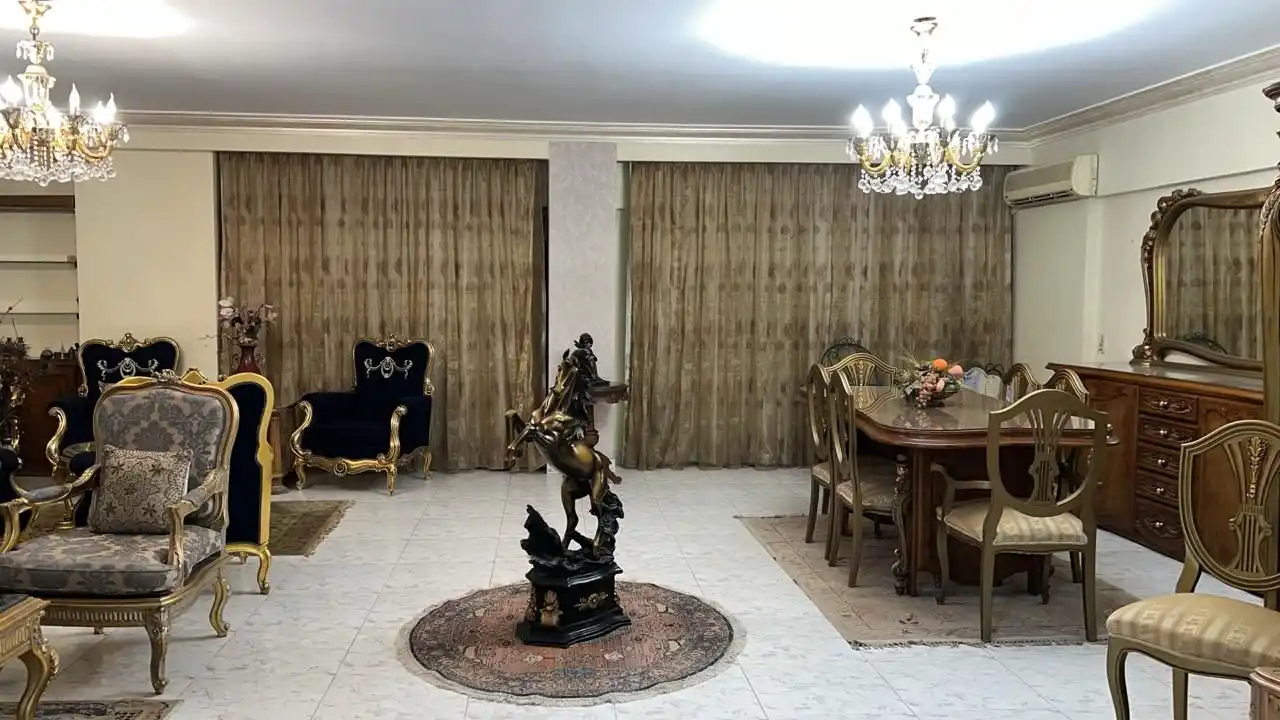 شقة 4 غرف بفيو مفتوح (غير مجروحة) - متفرع من عباس العقاد - عقار في مدينة نصر