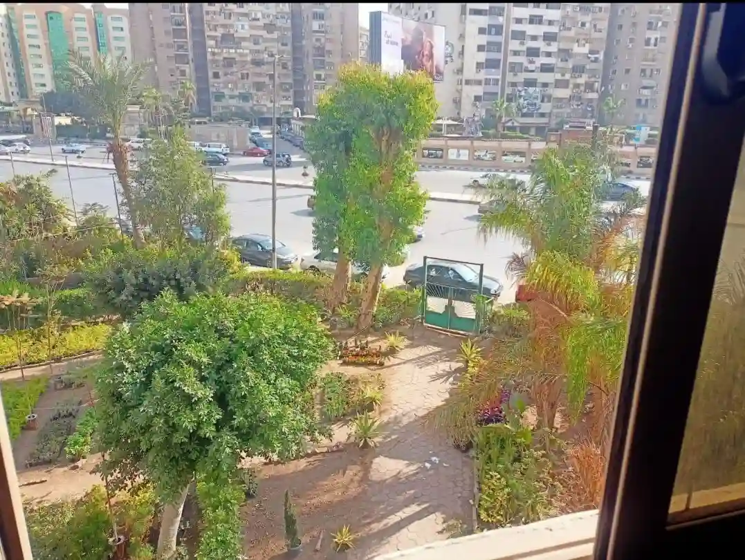 شقة 120م فيو حديقة وشارع النصر - رابعة - عقار في مدينة نصر